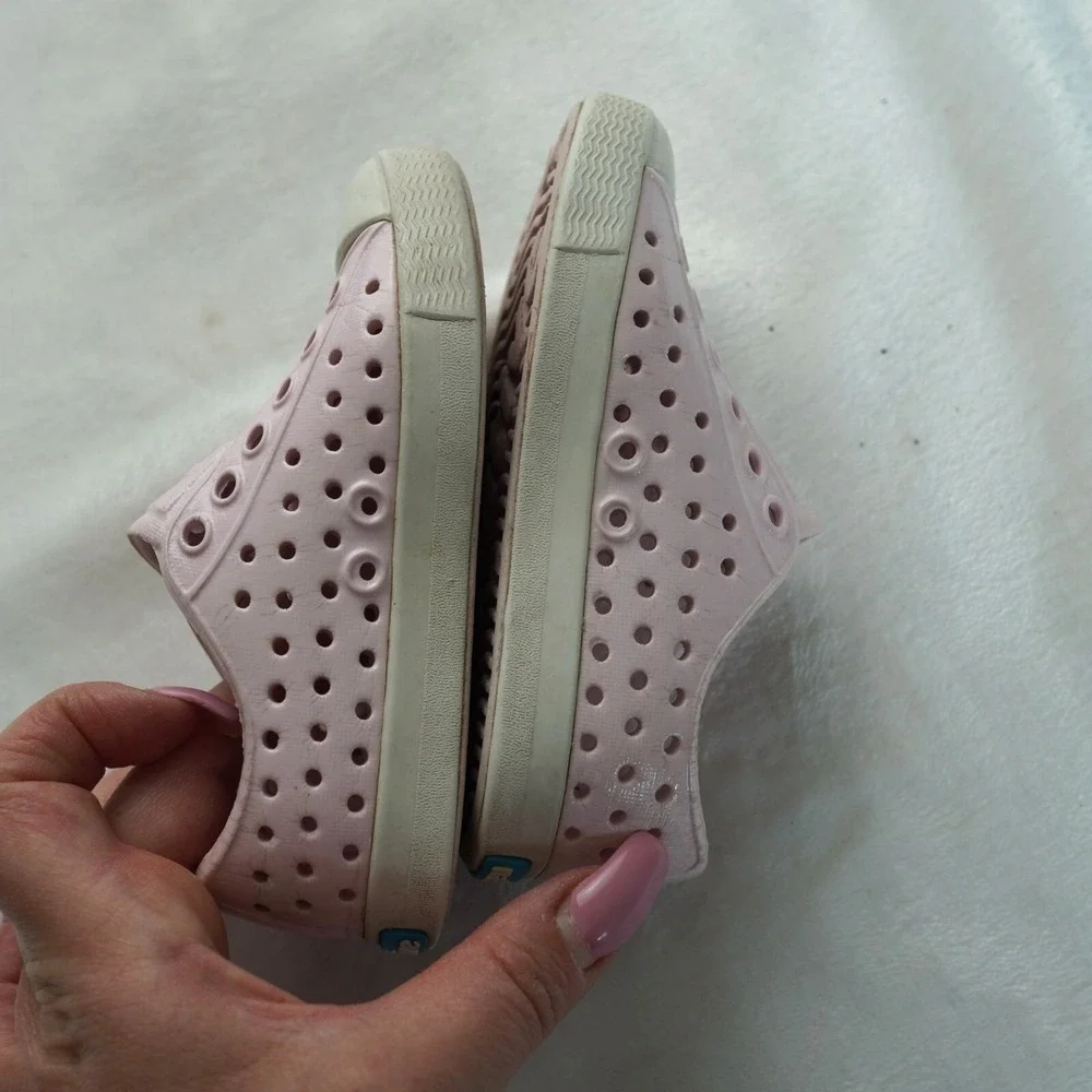 Native Jefferson Kids Size C5 Pink Perforated Slip On Water Shoes Sneakers